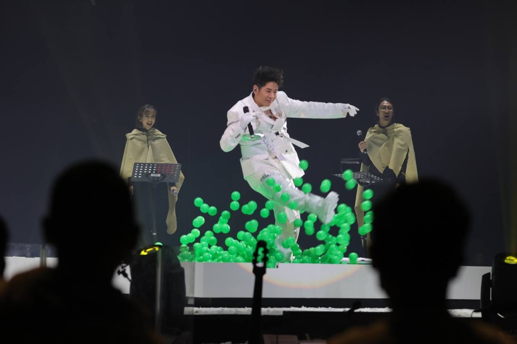 許廷鏗（Alfred）與fans一起迎接2023。